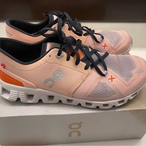 Cloud X
Rose | Sand
Size: 9 (Women's)
Qty: 1
Price: 149.99 USD
New